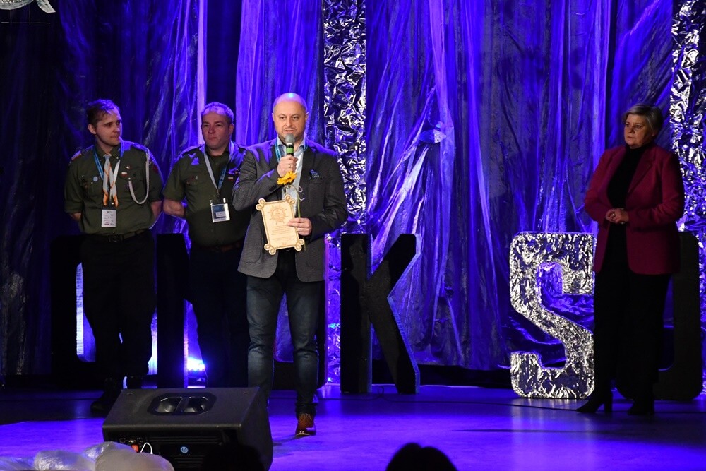 W żeglarskim klimacie przebiegła tegoroczna edycja Festiwalu Piosenki Harcerskiej i Turystycznej "Cmok Song". W miniony weekend prawie 400 uczestników po raz 29. zaprezentowało swoje wokalne i muzyczne talenty. 

fot. Jacek Knapik