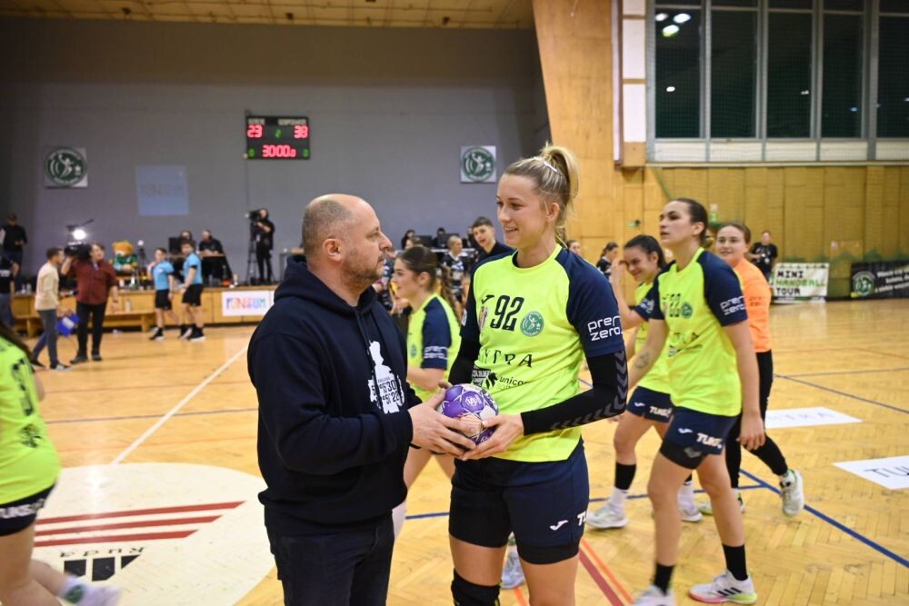 Derby Rudy Śląskiej w piłce ręcznej kobiet/fot. FB Michał Pierończyk