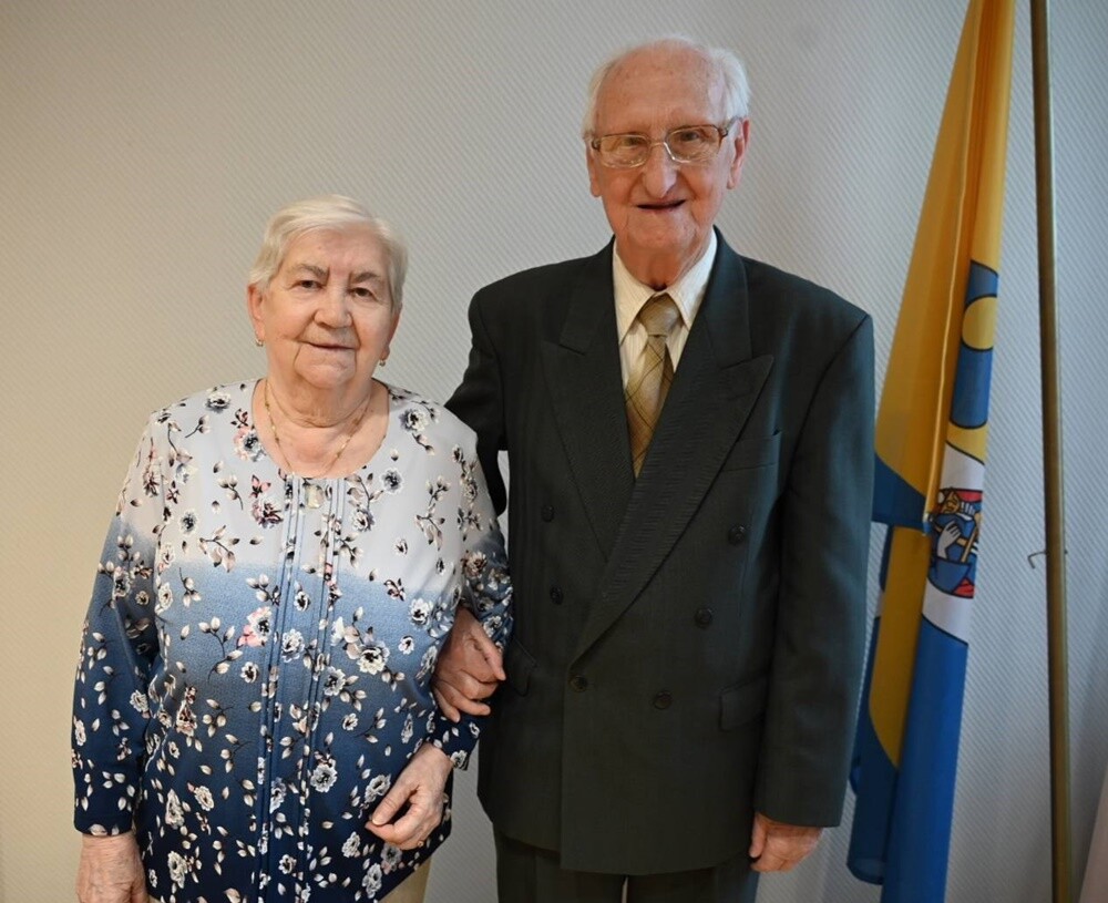 Prezydent Rudy Śląskiej spotkał się z jubilatami obchodzącymi Diamentowe Gody. / fot. UM Ruda Śląska