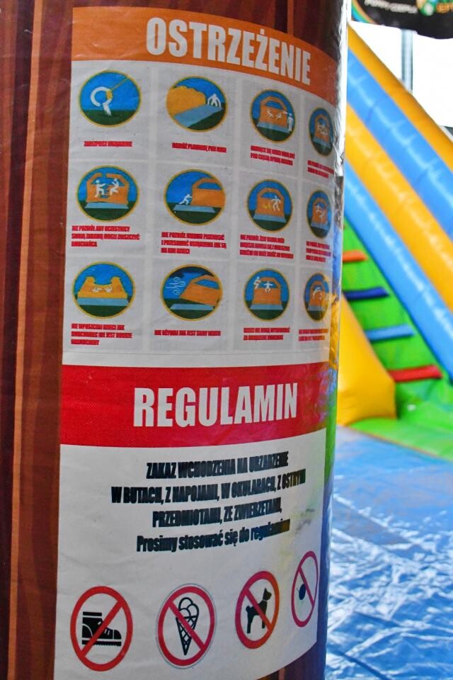 Trwa "Dmuchane Zakończenie Ferii". Atrakcji dla dzieci jest tutaj co niemiara! / fot. Jacek Knapik