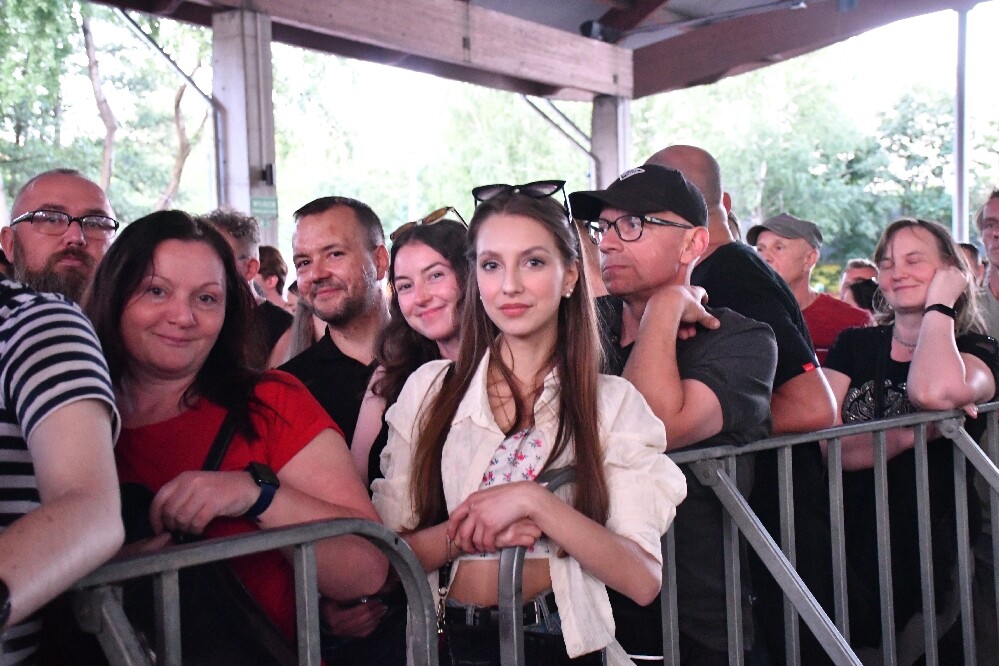 Po czterech latach powróciły Dni Rudy Śląskiej! Wczoraj na scenie zagrały zespoły CoverNostra, Oberschlesien i Mary Spolsky. W finałowym koncercie Zespołu Dżem  uczestniczyło ponad 7 tysięcy osób! Zobaczcie zdjęcia i filmy!

fot. Jacek Knapik