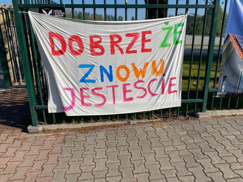 "Dobrze, że znowu jesteście" - pracownicy MOSiRu przywitali biegaczy na stadionie