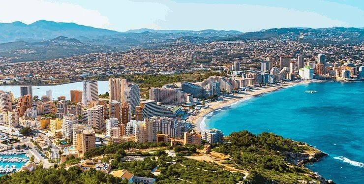 Domy na sprzedaż w Hiszpanii – najciekawsze inwestycje dla obcokrajowców