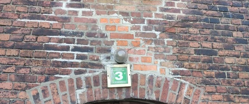 Dramat mieszkańców kamienicy w Rudzie Śląskiej. Ściany budynku pękają