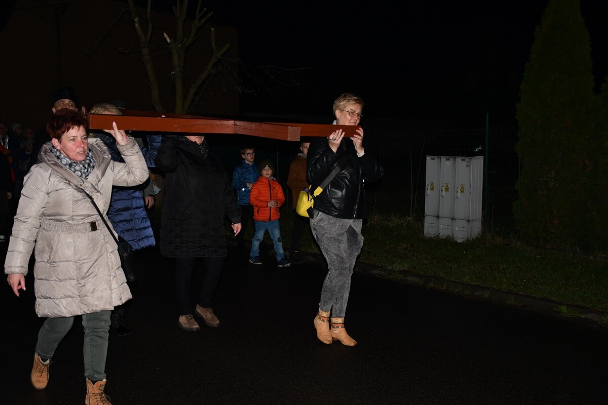 Droga Krzyżowa ulicami miasta. / fot. Jacek Knapik