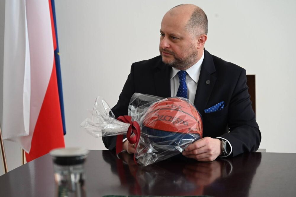 Żeńska drużyna koszykówki z IV LO z sukcesami na szczeblu wojewódzkim!/Fot. FB Michał Pierończyk