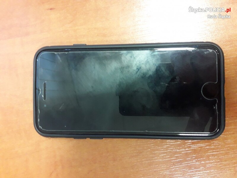 Dzielnicowy z rudzkiej "jedynki" szuka właściciela telefonu