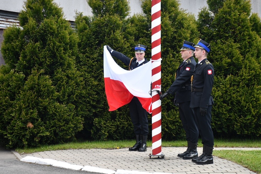 W środę, 10 maja przed siedzibą Komendy Miejskiej Państwowej Straży Pożarnej w Rudzie Śląskiej odbyły się uroczyste Obchody Dnia Strażaka. 

fot. Jacek Knapik