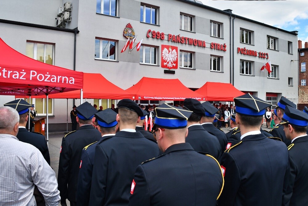 W środę, 10 maja przed siedzibą Komendy Miejskiej Państwowej Straży Pożarnej w Rudzie Śląskiej odbyły się uroczyste Obchody Dnia Strażaka. 

fot. Jacek Knapik