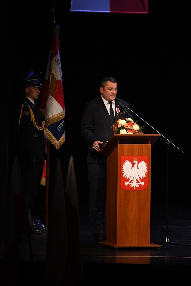 17 maja w Miejskim Centrum Kultury im. Henryka Bisty w Rudzie Śląskiej odbyły się uroczyste Obchody Dnia Strażaka oraz 30 – lecia powstania Państwowej Straży Pożarnej.

fot. Jacek Knapik