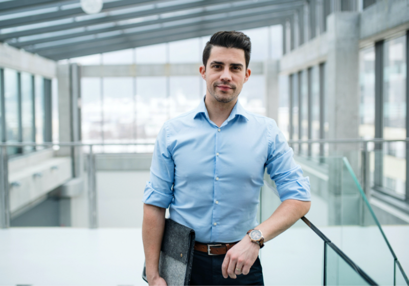 Ewolucja męskiej koszuli - od oficjalności do codziennego komfortu!