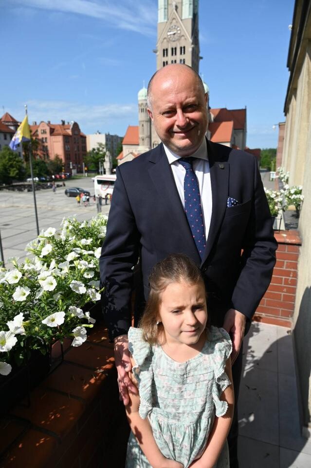 6-letnia Dominika została dziecięcym prezydentem Rudy Śląskiej! Wspólnie z Michałem Pierończykiem odwiedziła Przedszkole nr 37 / fot. Michał Pierończyk FB