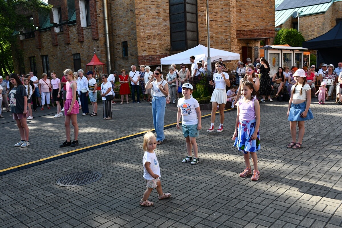 Festyn parafialny przy kościele pw. św. Piusa X.