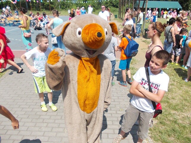 Festyn "W świecie baśni i bajek" w Szkole Podstawowej nr 41