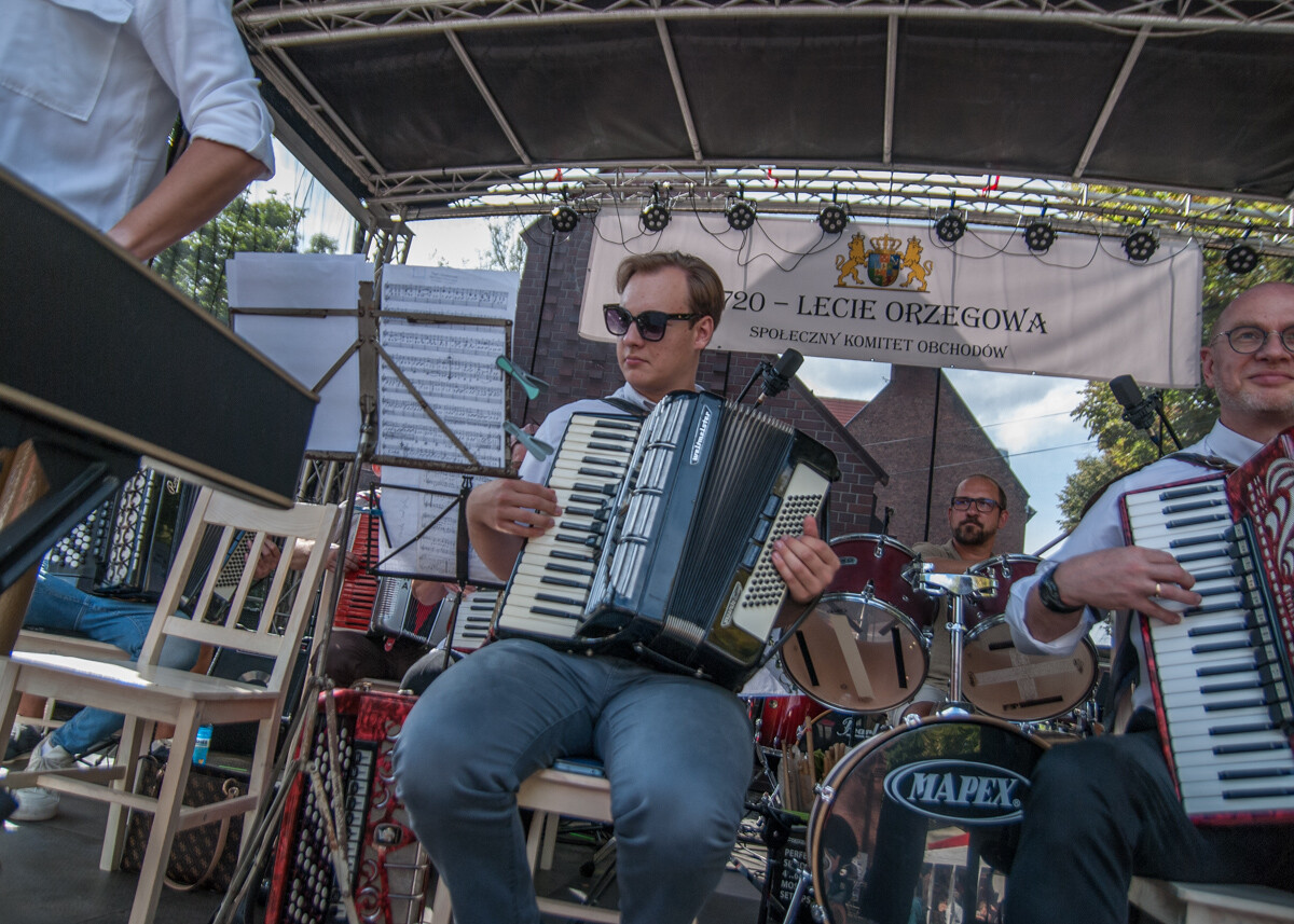 Orzegów ma już 720 lat, z tej okazji Społeczny Komitet Obchodów 720-lecia Orzegowa i miasto zapraszają do wspólnego świętowania. Impreza trwa!