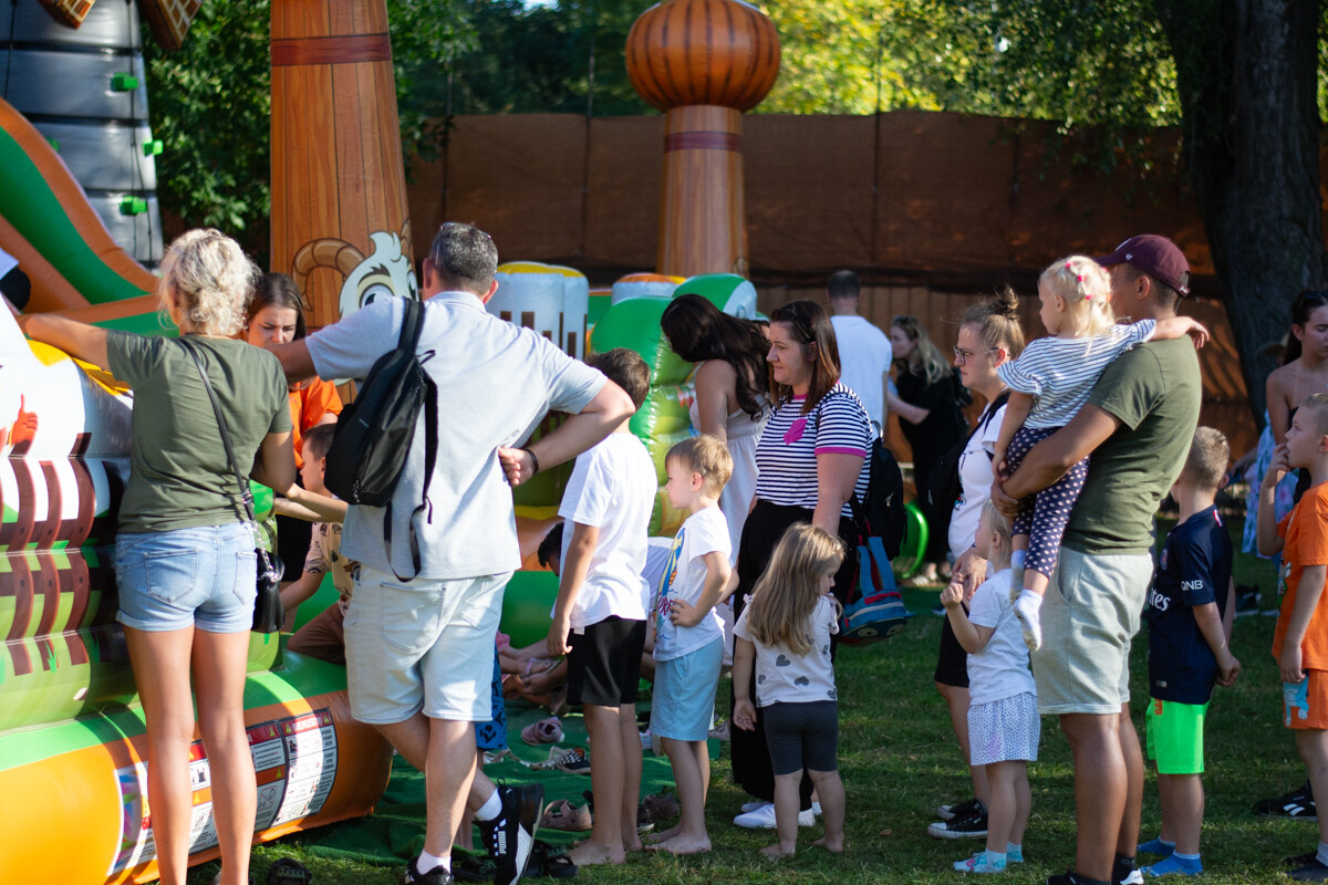 W mieście pojawiła się kolorowa farma dyniowa! / fot. Marek Faber