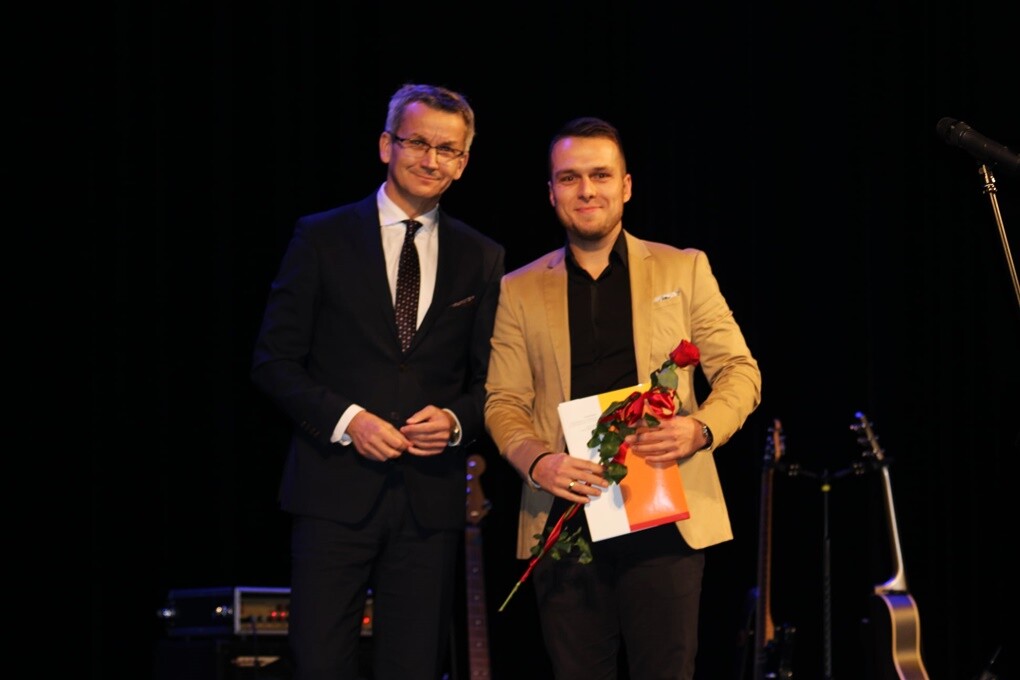 Wczoraj w Miejskim Centrum Kultury im. Henryka Bisty, ponad 60 sportowców oraz kilkunastu trenerów z Rudy Śląskiej otrzymało nagrody Prezydenta Miasta za osiągnięcia i wyniki uzyskane w 2019 roku. 