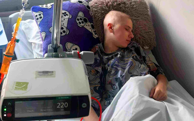 Górnicy z halembskiej kopalni zbierają na leczenie 14-letniego Dominika!