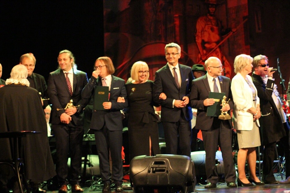 24. gala wręczenia "Hanysów” za nami. Podczas wydarzenia za wybitne osiągnięcia oraz pracę na rzecz miasta, regionu oraz mieszkańców nagrodzone zostały poszczególne osoby i instytucje.