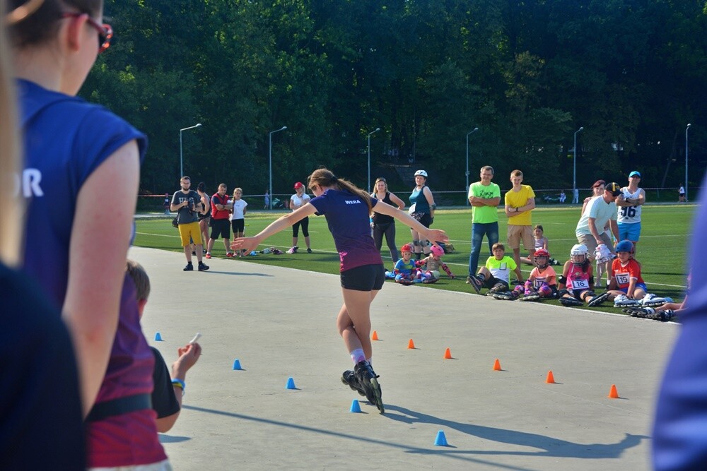 Wczoraj na Burloch Arenie odbył się II Festiwal Rolkowy. Impreza zgromadziła wielu miłośników jazdy na rolkach. Organizatorzy wydarzenia przygotowali wiele atrakcji zarówno dla najmłodszych, jak i dorosłych. 

fot. Jacek Knapik