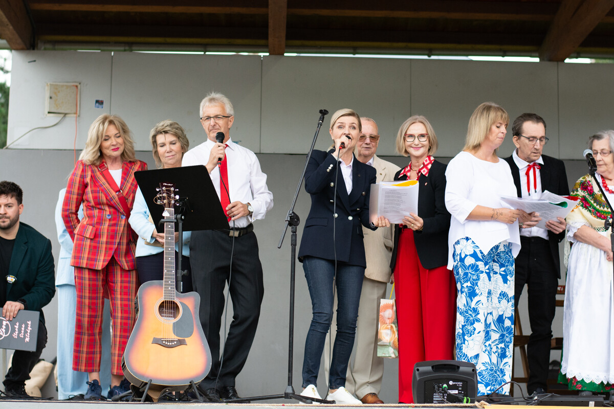 Seniorzy bawili się na całego w Nowym Bytomiu! Tak wyglądała Rudzka Senioriada [ZDJĘCIA] / fot. Marek i Krzysztof Faber