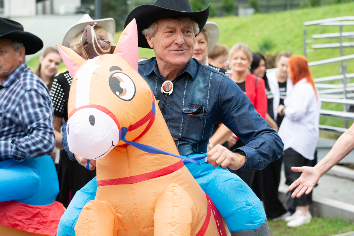 Seniorzy bawili się na całego w Nowym Bytomiu! Tak wyglądała Rudzka Senioriada [ZDJĘCIA] / fot. Marek i Krzysztof Faber