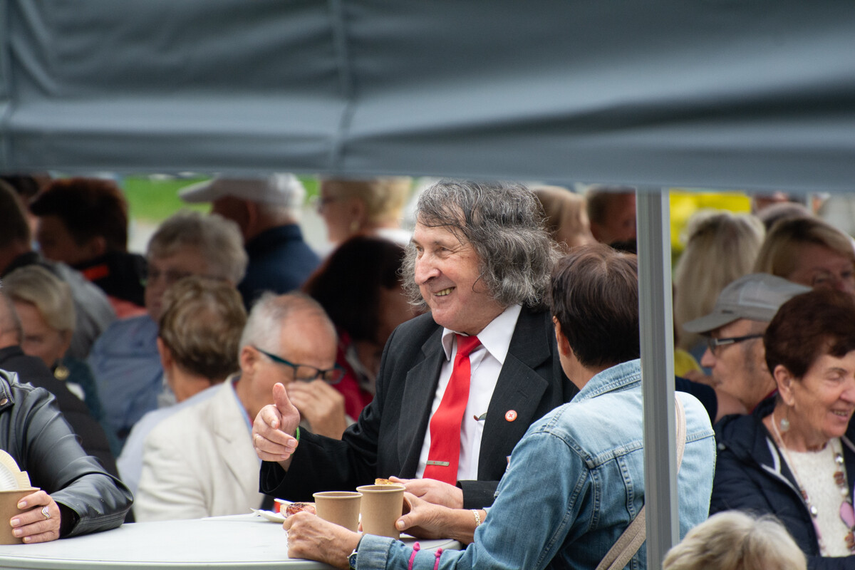 Seniorzy bawili się na całego w Nowym Bytomiu! Tak wyglądała Rudzka Senioriada [ZDJĘCIA] / fot. Marek i Krzysztof Faber