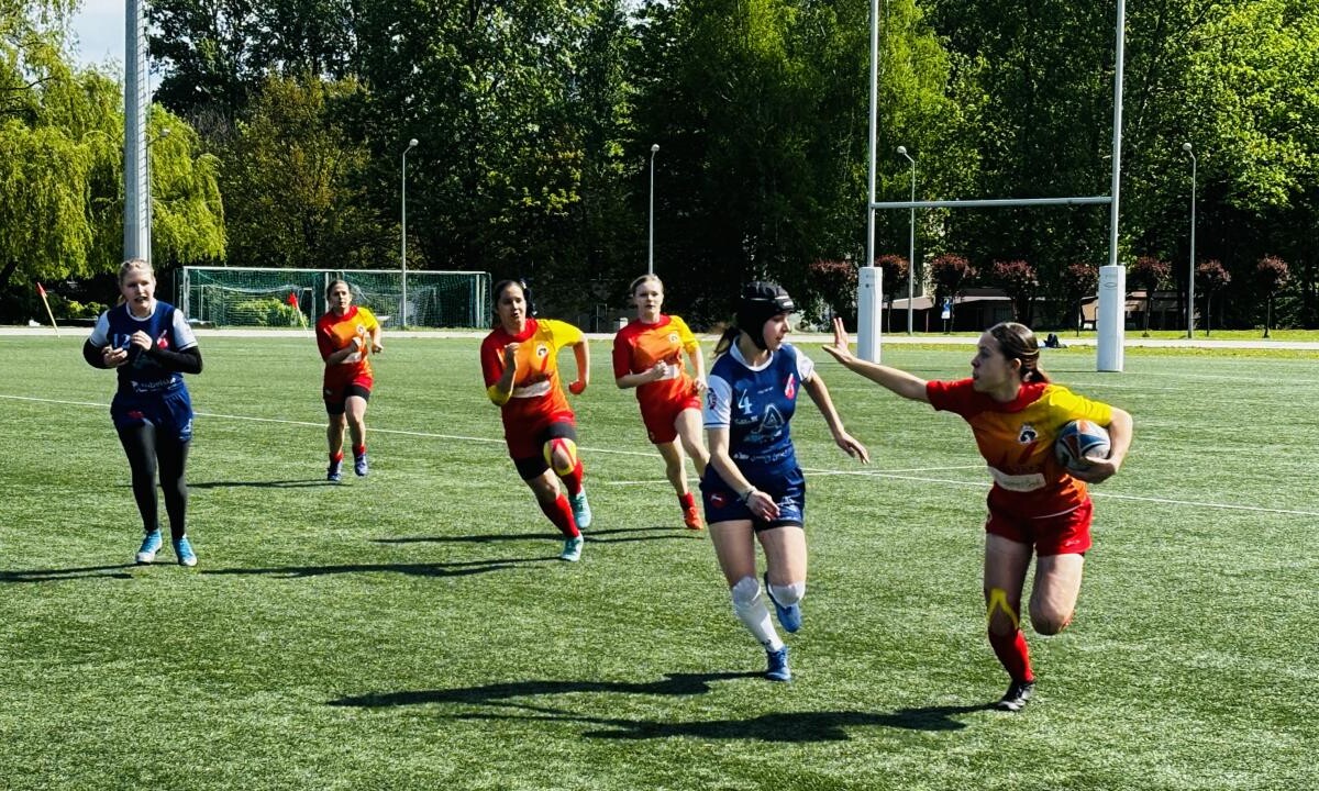 Rudzkie rugbistki do lat 16 (kadetki) zajęły 4 miejsce w rozgrywanym w sobotę IV turnieju Mistrzostw Polski Kobiet Rugby 7 U16 / fot. K. S. RUGBY Ruda Śląska