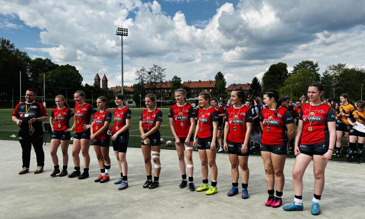 Rudzkie rugbistki do lat 16 (kadetki) zajęły 4 miejsce w rozgrywanym w sobotę IV turnieju Mistrzostw Polski Kobiet Rugby 7 U16 / fot. K. S. RUGBY Ruda Śląska