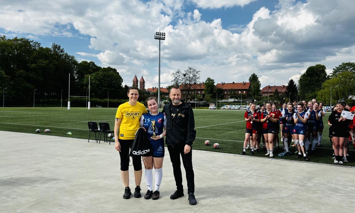 Rudzkie rugbistki do lat 16 (kadetki) zajęły 4 miejsce w rozgrywanym w sobotę IV turnieju Mistrzostw Polski Kobiet Rugby 7 U16 / fot. K. S. RUGBY Ruda Śląska
