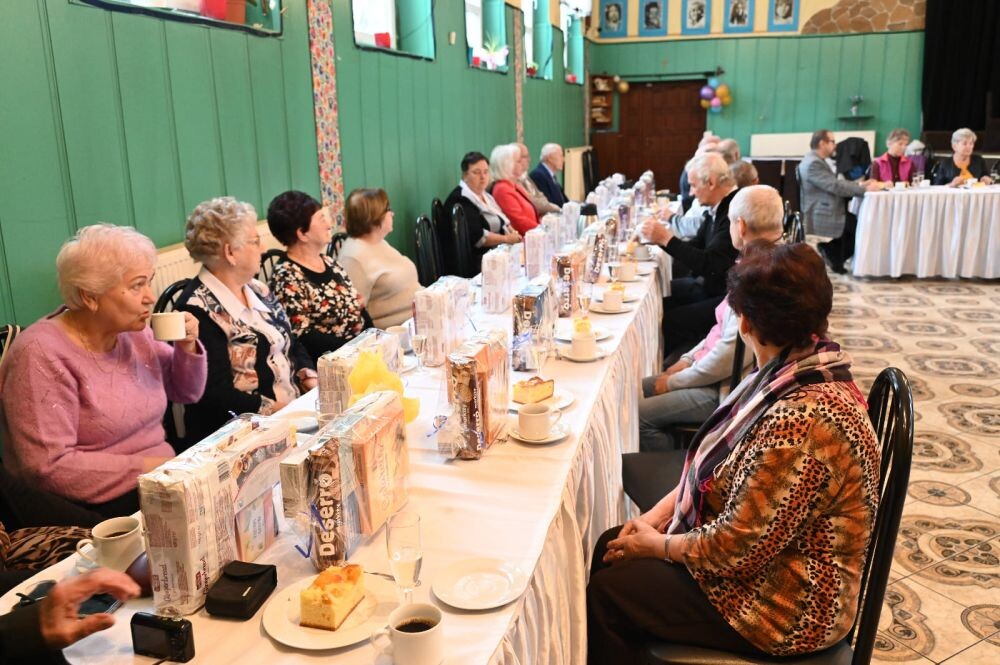 Jubileusze seniorów w siedzibie chóru "Słowiczek"/fot. FB Michał Pierończyk