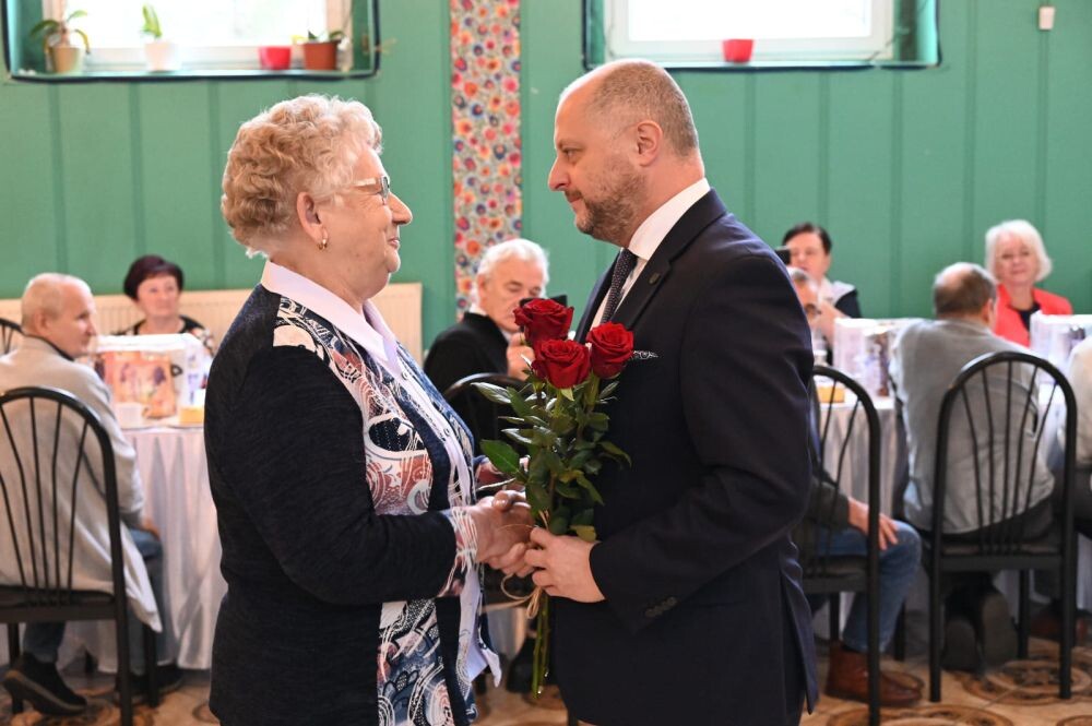 Jubileusze seniorów w siedzibie chóru "Słowiczek"/fot. FB Michał Pierończyk