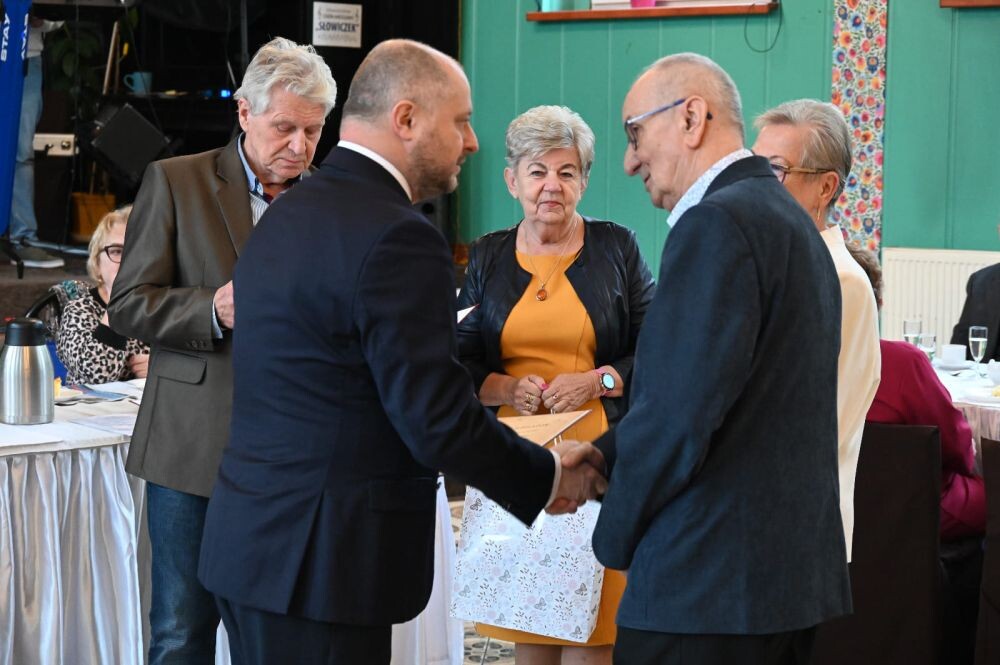 Jubileusze seniorów w siedzibie chóru "Słowiczek"/fot. FB Michał Pierończyk