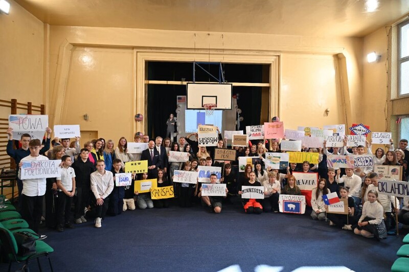 Kamala Harris wygrywa prawybory prezydenta USA w Rudzie Śląskiej!