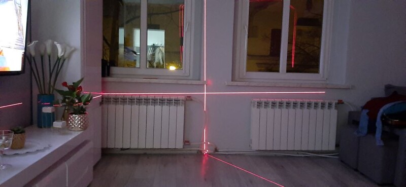 Kamienica w Rudzie Śląskiej gwałtownie się przechyla. Mieszkańcy żyją w ciągłym strachu