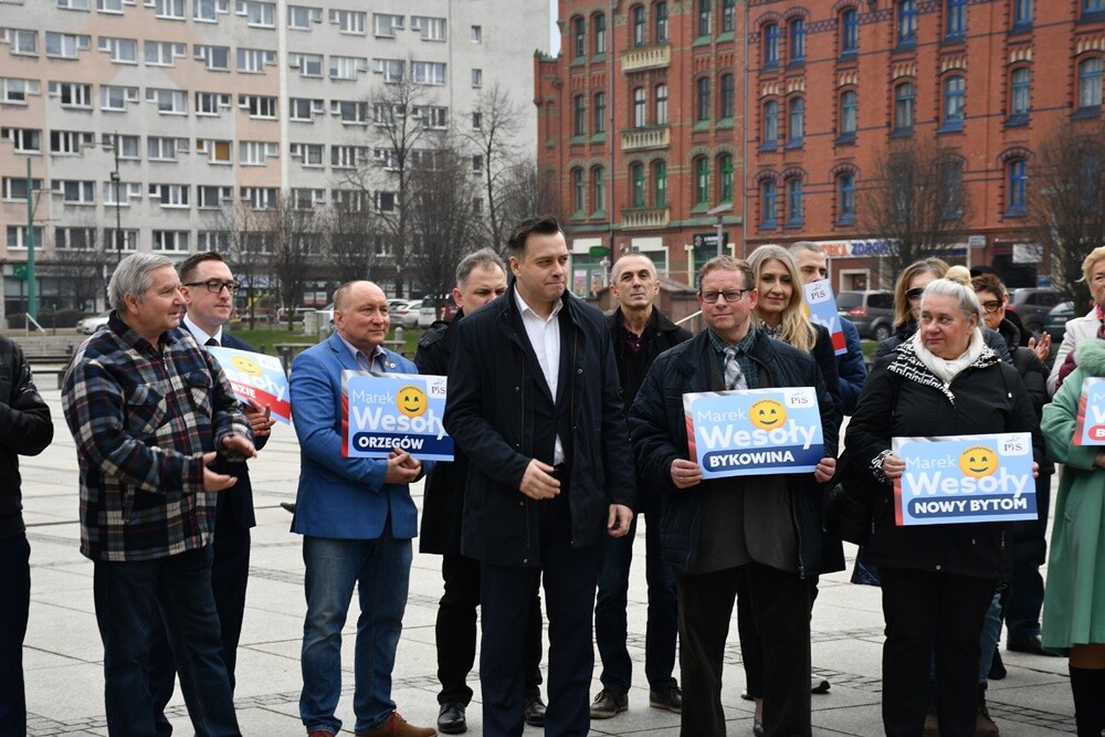 Prawo i Sprawiedliwość przedstawiło kandydatów startujących do Rady Miejskiej w Rudzie Śląskiej. / fot. Jacek Knapik