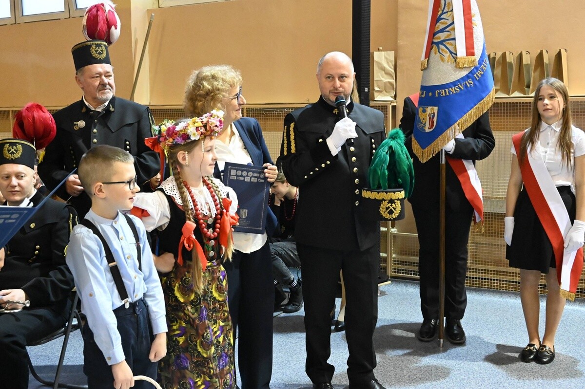 Karlusy 2025 rozdane. Śląska kultura i górnicze tradycje w SP 8. / fot. UM Ruda Śląska