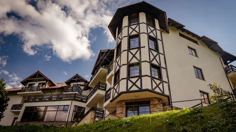 Karpacz noclegi - gdzie ich szukać? Dlaczego warto odwiedzić Karkonosze?