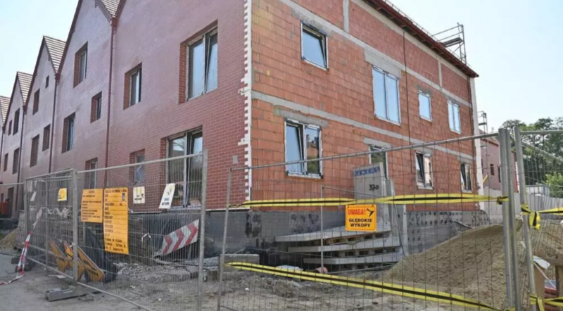 Kiedy zakończy się budowa mieszkań komunalnych przy ul. Bankowej?