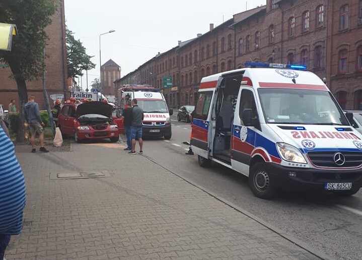 Kierowca pod wpływem narkotyków wjechał w przystanek!