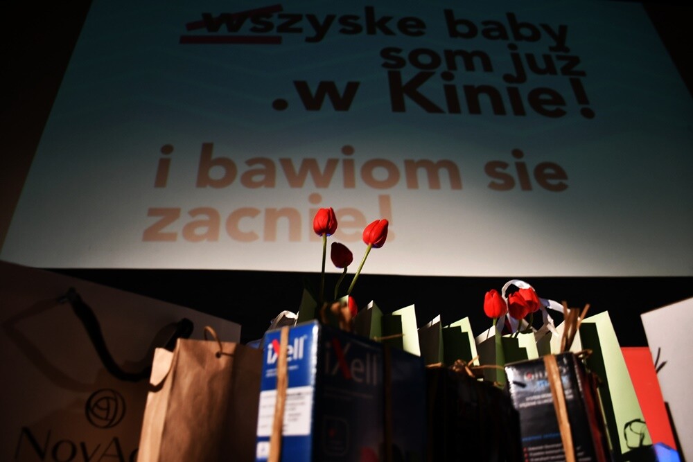 Wczoraj w Kinie Patria odbyło się pierwsze w tym roku spotkanie z cyklu "Kino dla Kobiet". Na rudzianki jak zwykle czekało pełno atrakcji!

fot. Jacek Knapik