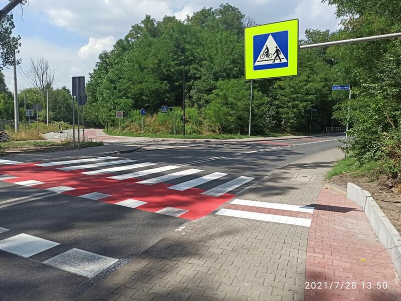 Kochłowice: Nowe przejście dla pieszych i przejazd dla rowerów na ulicy Tunkla