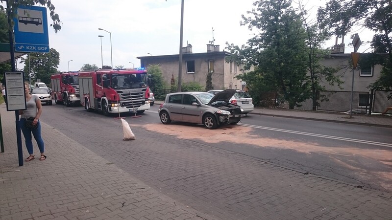 Kolizja przy przystanku tramwajowym Wirek Odrodzenia