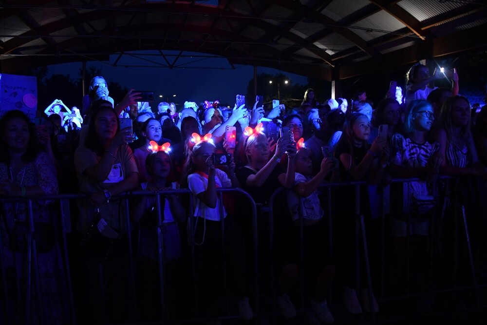 W ubiegłą sobotę Rudę Śląską odwiedziła niezwykle popularna artystka Sanah. Koncert cieszył się ogromną popularnością wśród rudzian. 

fot. Jacek Knapik