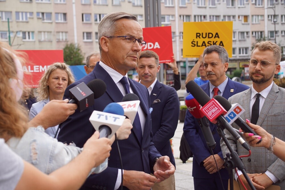 1 sierpnia na nowobytomskim rynku, Krzysztof Mejer zwołał konferencję prasową, podczas której, wielu śląskich samorządowców poparło jego kandydaturę na funkcję prezydenta Rudy Śląskiej.