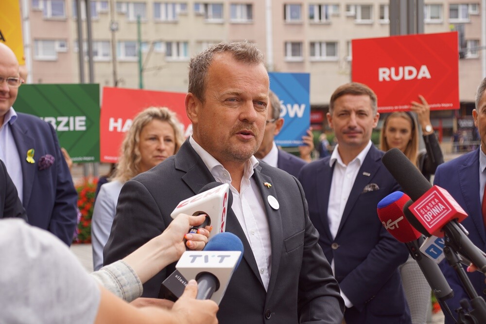 1 sierpnia na nowobytomskim rynku, Krzysztof Mejer zwołał konferencję prasową, podczas której, wielu śląskich samorządowców poparło jego kandydaturę na funkcję prezydenta Rudy Śląskiej.
