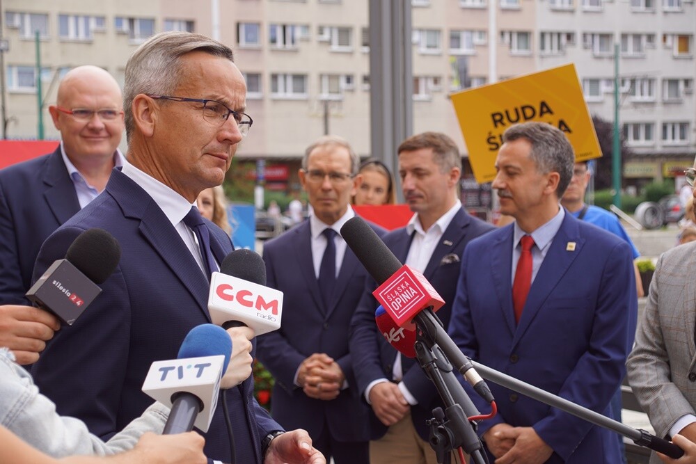 1 sierpnia na nowobytomskim rynku, Krzysztof Mejer zwołał konferencję prasową, podczas której, wielu śląskich samorządowców poparło jego kandydaturę na funkcję prezydenta Rudy Śląskiej.