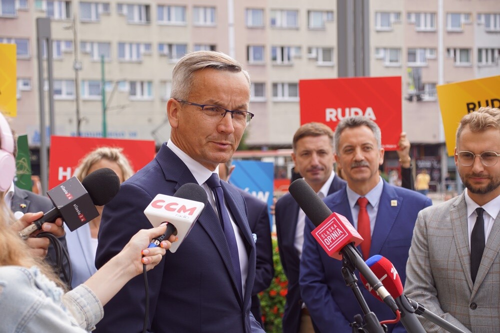1 sierpnia na nowobytomskim rynku, Krzysztof Mejer zwołał konferencję prasową, podczas której, wielu śląskich samorządowców poparło jego kandydaturę na funkcję prezydenta Rudy Śląskiej.