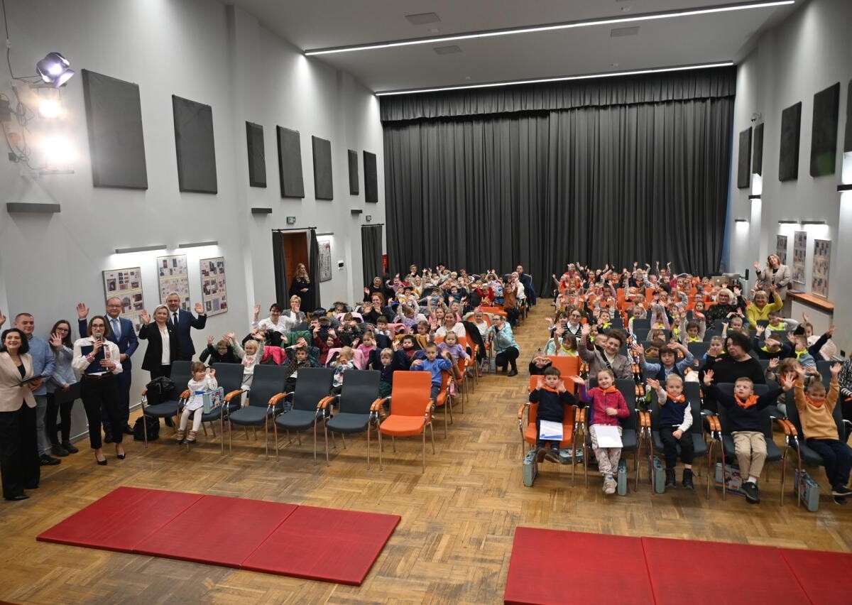 W Rudzie Śląskiej wręczono nagrody w konkursie plastycznym „Mamo, tato, toaleta to nie śmietnik” / fot. UM Ruda Śląska