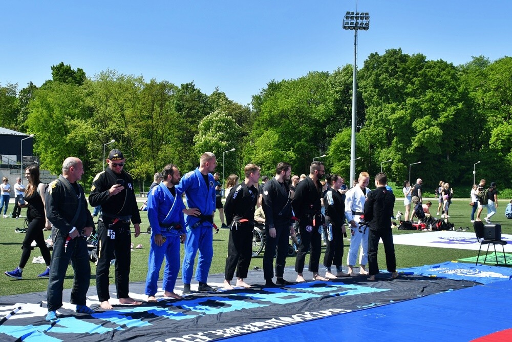 Wczoraj na rudzkiej Burloch Arenie odbyła się szósta edycja, największego w Polsce wydarzenia dla miłośników Brazylijskiego Jiu Jitsu - "Kulanie na lufcie".

fot. Jacek Knapik